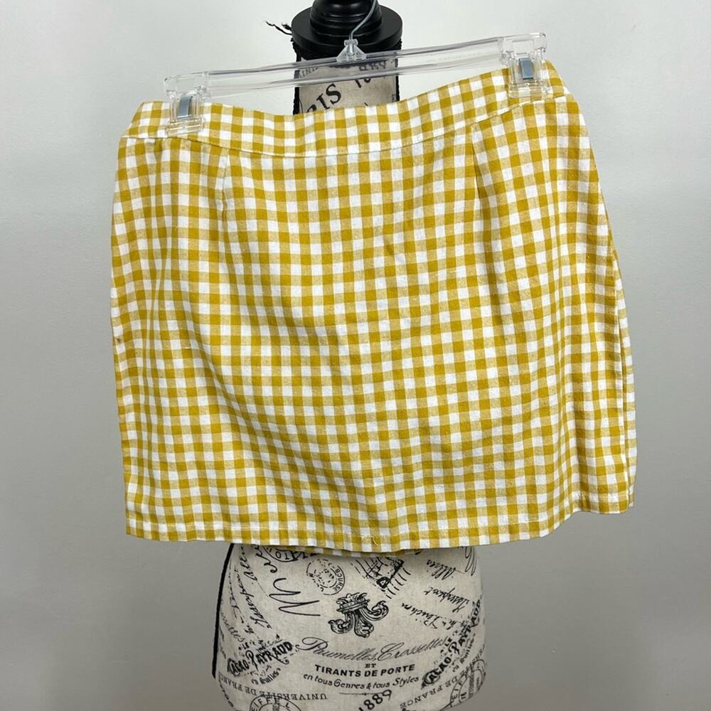 Olia White and yellow gingham lightweight mini skirt with zipper
